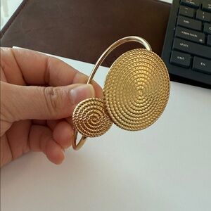 GOLD TONED TEXTERED DESIGN CUFF TWIST TO WEAR Elegant Gold Spiral Bracelet